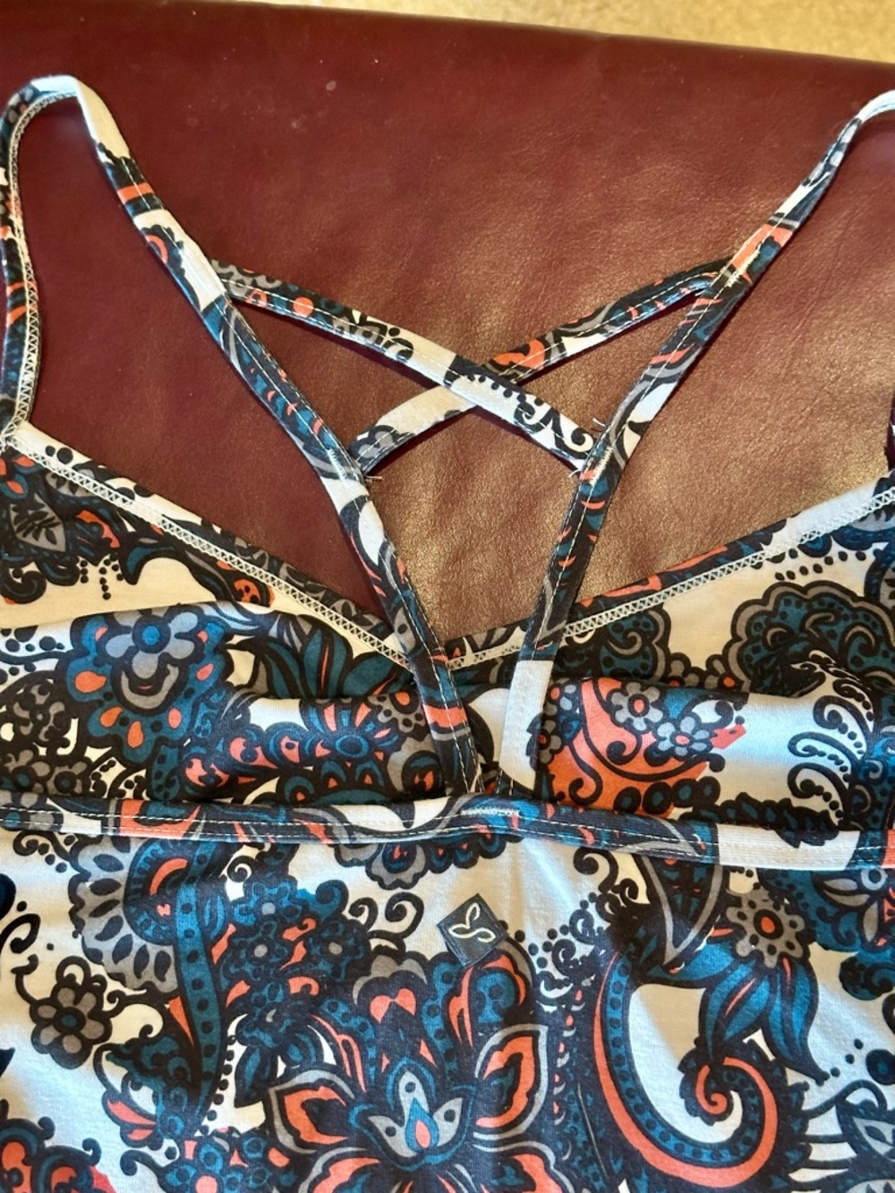 prAna Paisley Print Strappy Back Yoga Tank Top NWOT Blue Coral and Creamy White - Picture 6 of 13